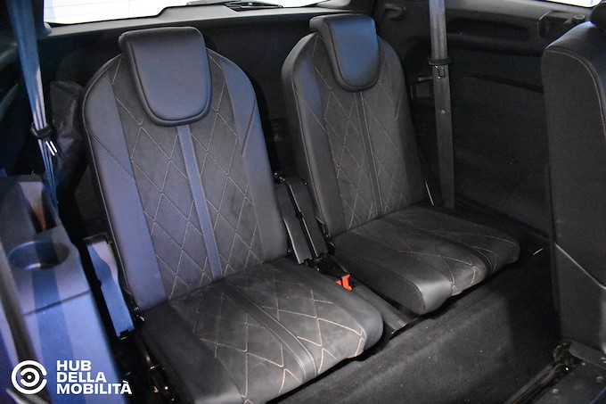 PEUGEOT 5008 BlueHDi 180 S&S EAT8 GT